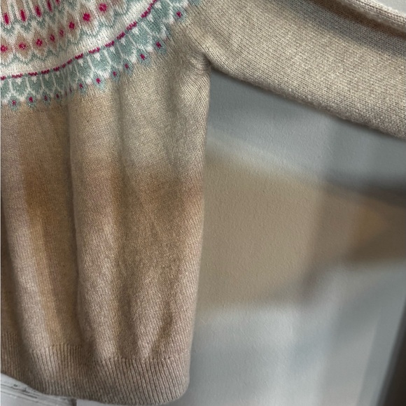 Vineyard Vines Cream and Blue Sweater - Picture 10 of 12